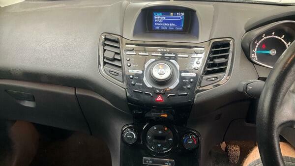 Ford Fiesta Zetec 5-Door Grey #7