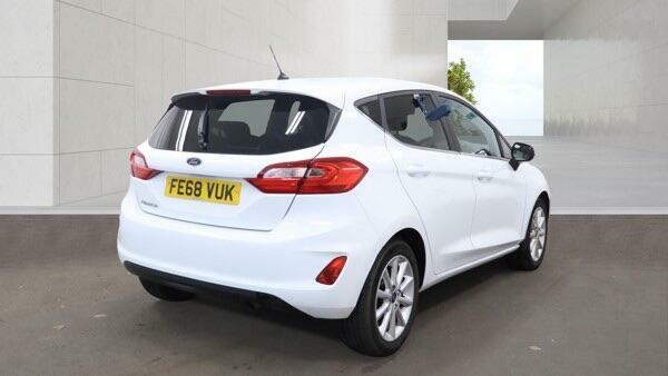 Ford Fiesta Titanium White #2