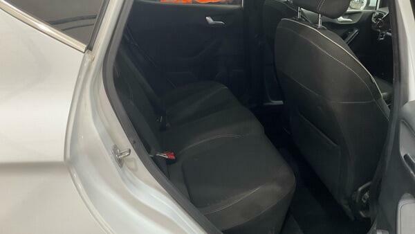 Ford Fiesta Titanium White #4