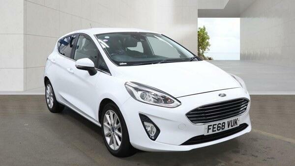 Ford Fiesta Titanium White #5