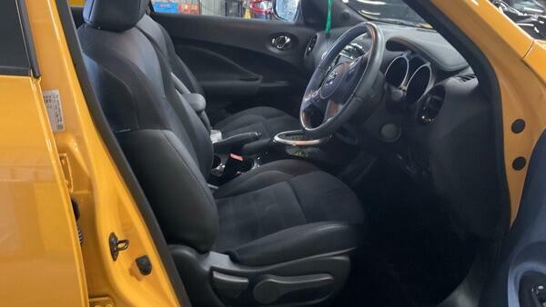 Nissan Juke N-connecta Yellow #3