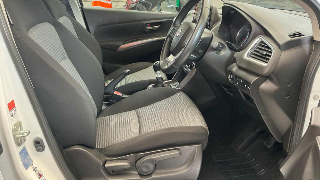 Suzuki S Cross 1.4 Boosterjet Mhev Motion Suv Hybrid M White #2