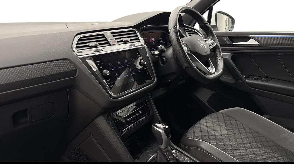 Volkswagen Tiguan 1.5 Tsi R-line Edition Suv Dsg Euro 6 White #2