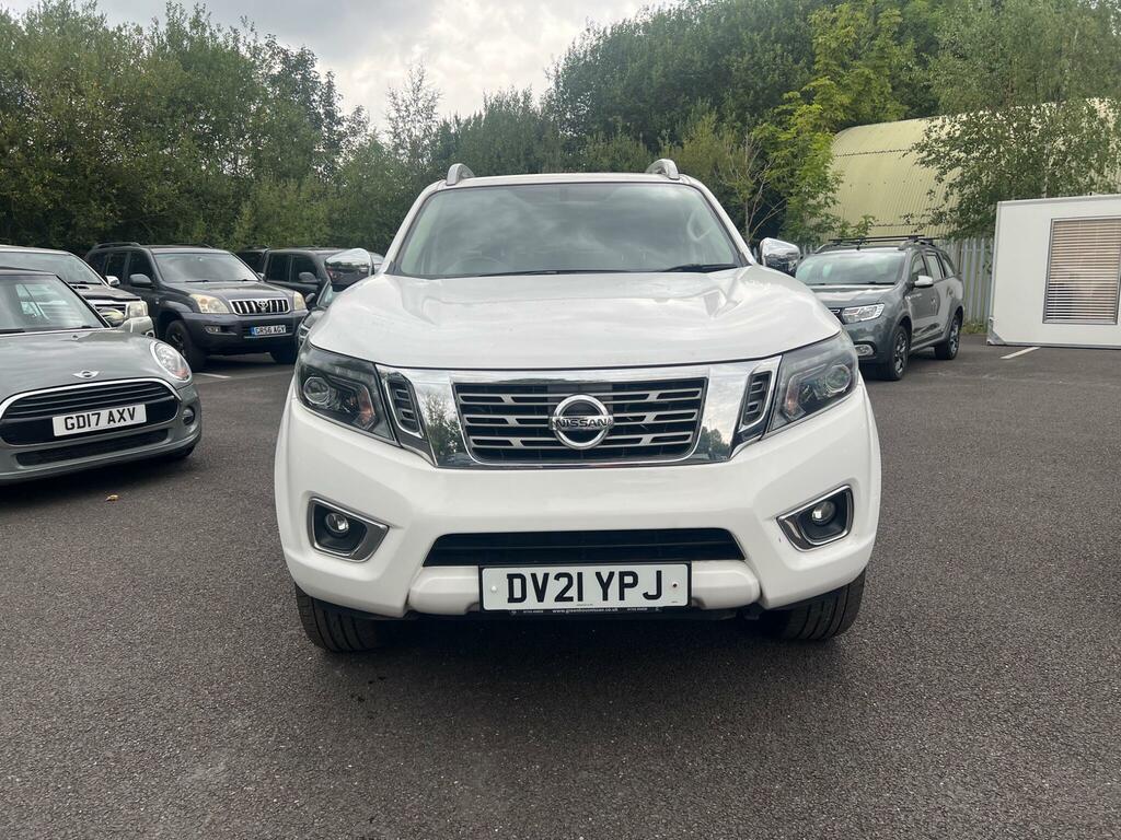Nissan Navara Tekna White #2