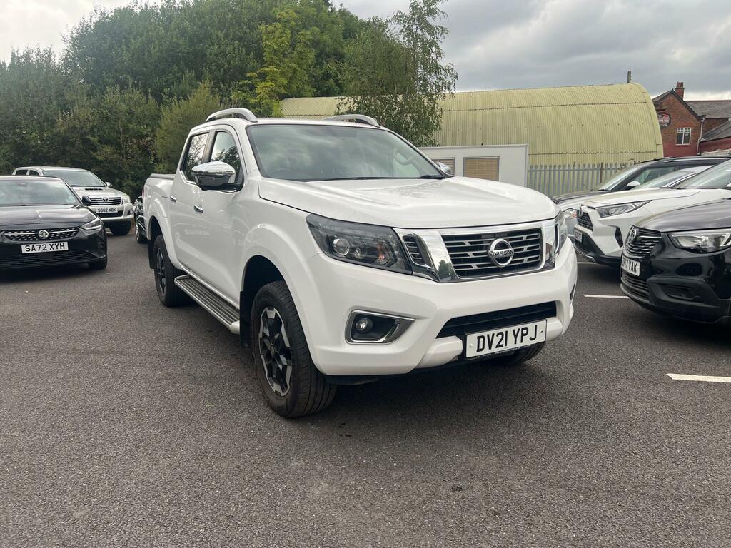 Nissan Navara Tekna White