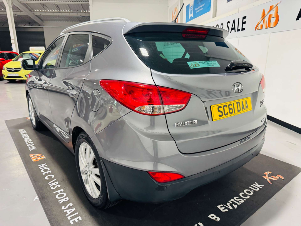 Hyundai Ix35 Premium Crdi 4Wd  #5