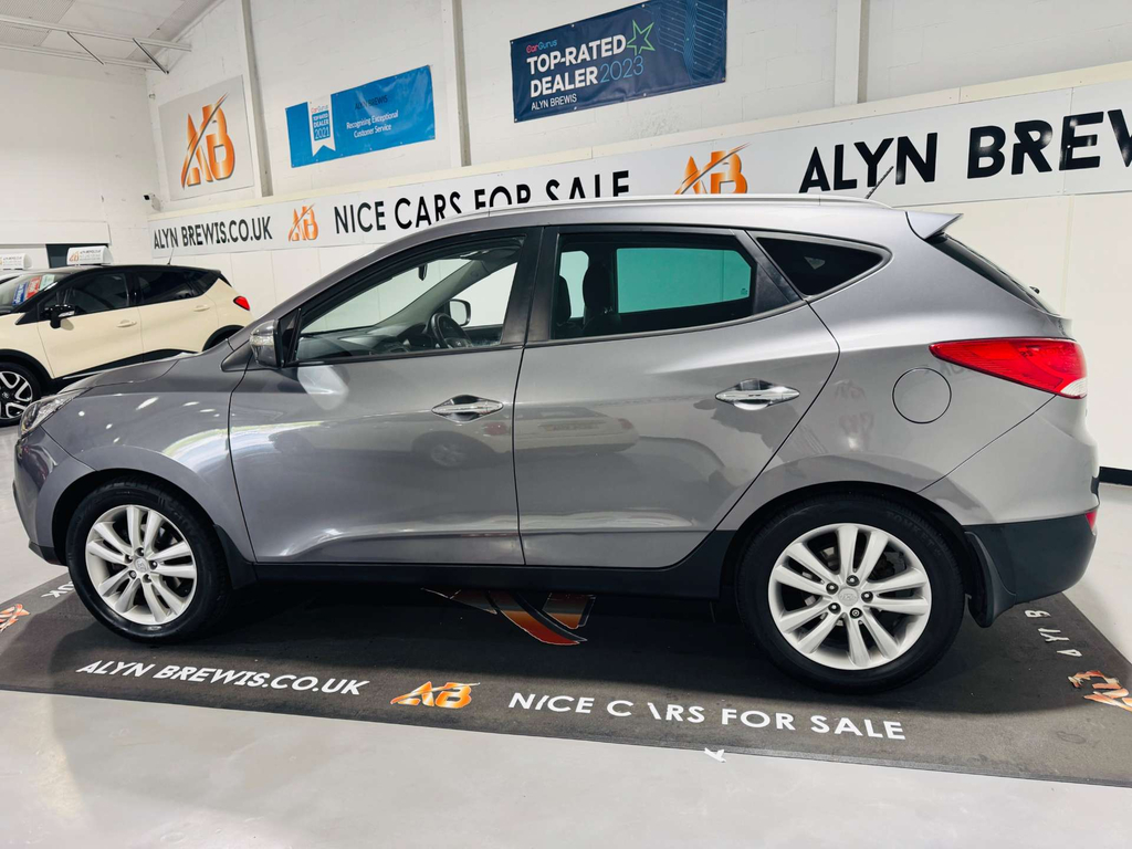 Hyundai Ix35 Premium Crdi 4Wd  #6