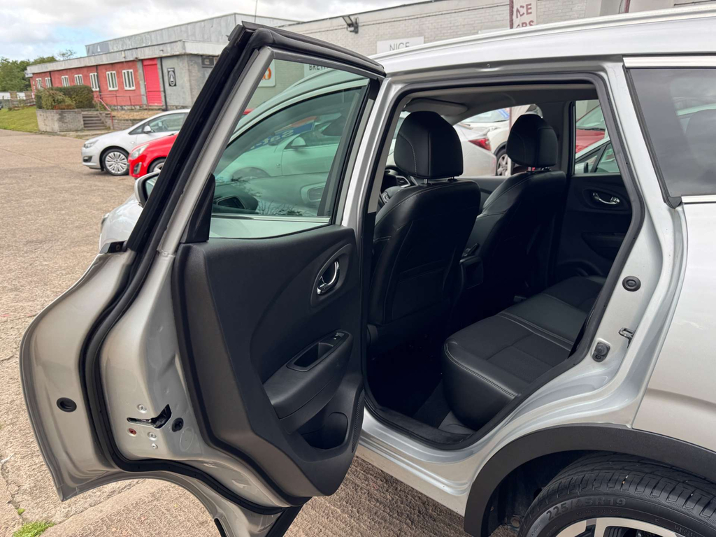 Renault Kadjar 1.5 Dynamique Nav Dci 110 Bhp White #52