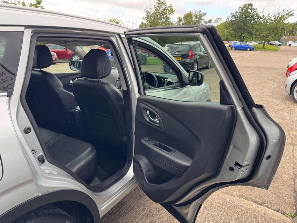 Renault Kadjar 1.5 Dynamique Nav Dci 110 Bhp White #49