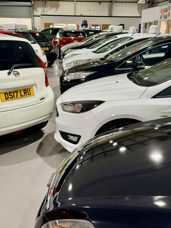 Renault Kadjar 1.5 Dynamique Nav Dci 110 Bhp White #62