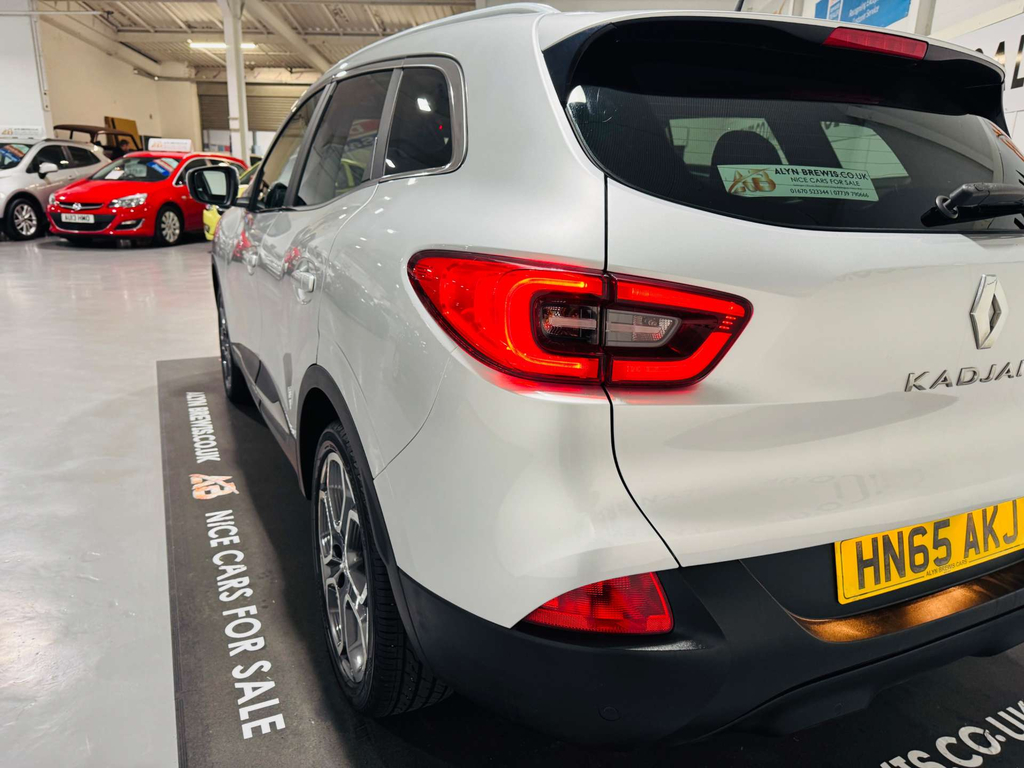 Renault Kadjar 1.5 Dynamique Nav Dci 110 Bhp White #9