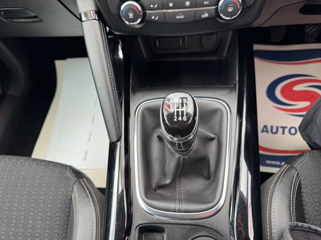 Renault Kadjar 1.5 Dynamique Nav Dci 110 Bhp White #42
