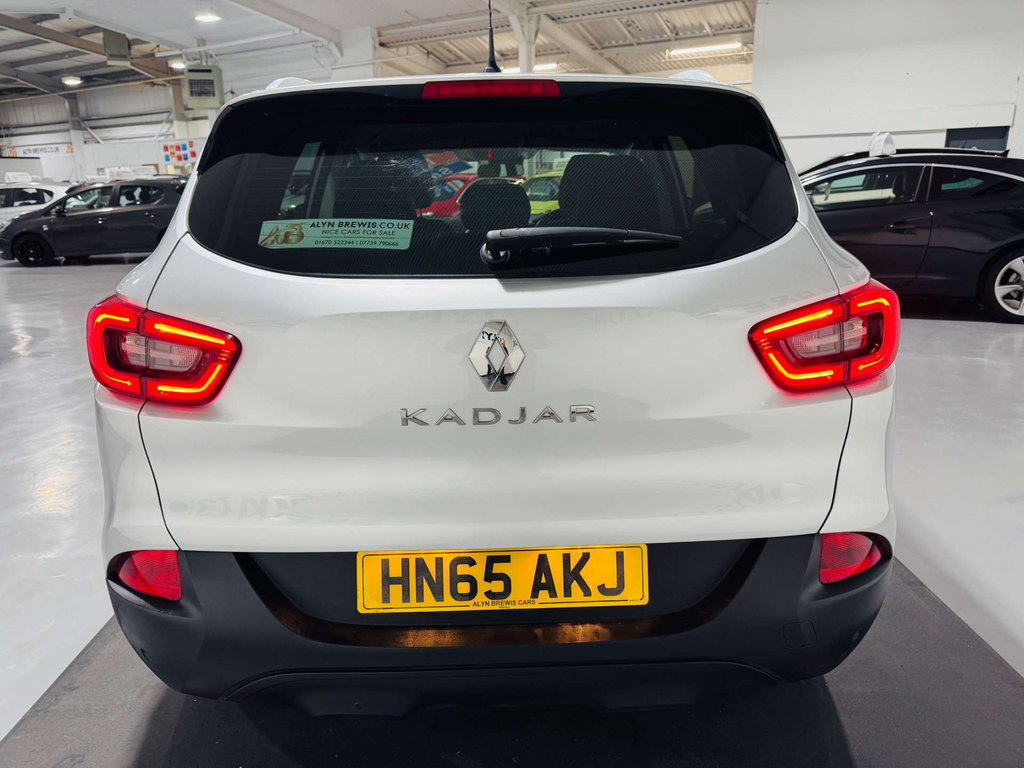 Renault Kadjar 1.5 Dynamique Nav Dci 110 Bhp White #12