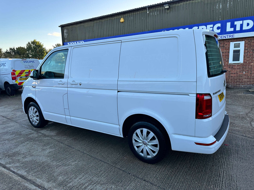 Volkswagen Transporter T28 Bluemotion Tech Trendline Panel Van Man White #5