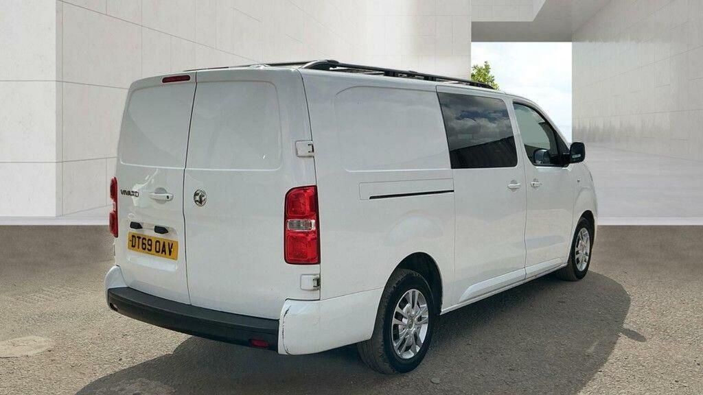 Vauxhall Vivaro 2.0 Turbo D 3100 Sportive Crew Van L2 H1 Euro 6 S White #4