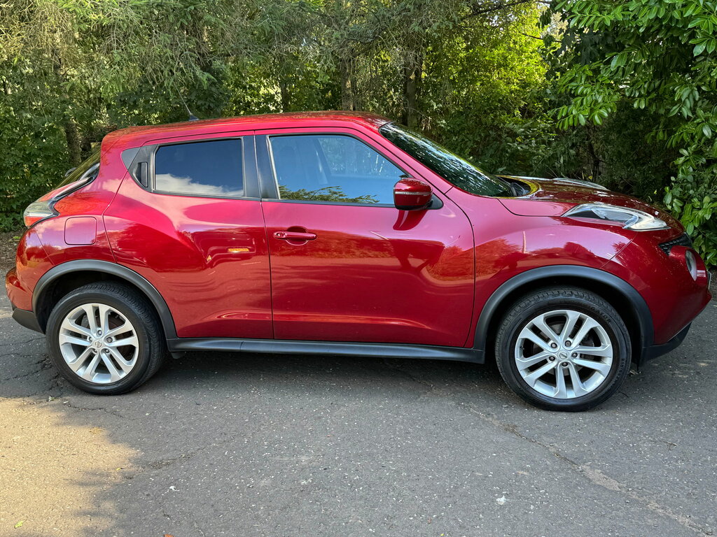 Nissan Juke Juke Hatchback Red #3
