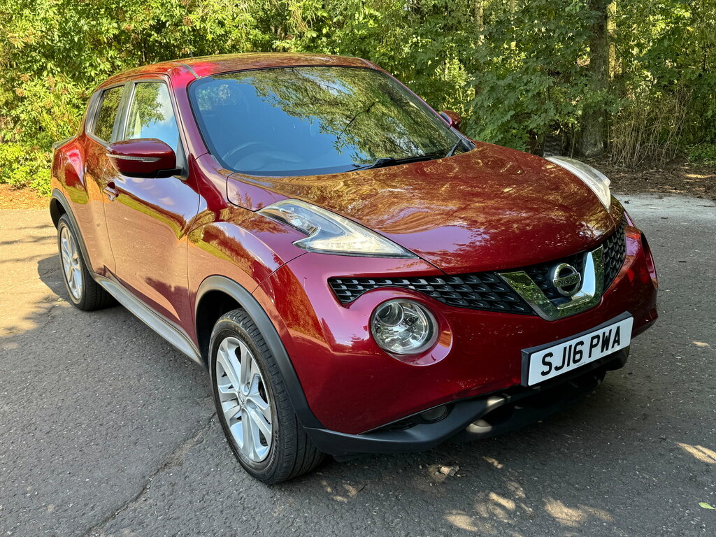 Nissan Juke Juke Hatchback Red