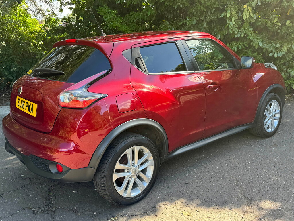 Nissan Juke Juke Hatchback Red #4
