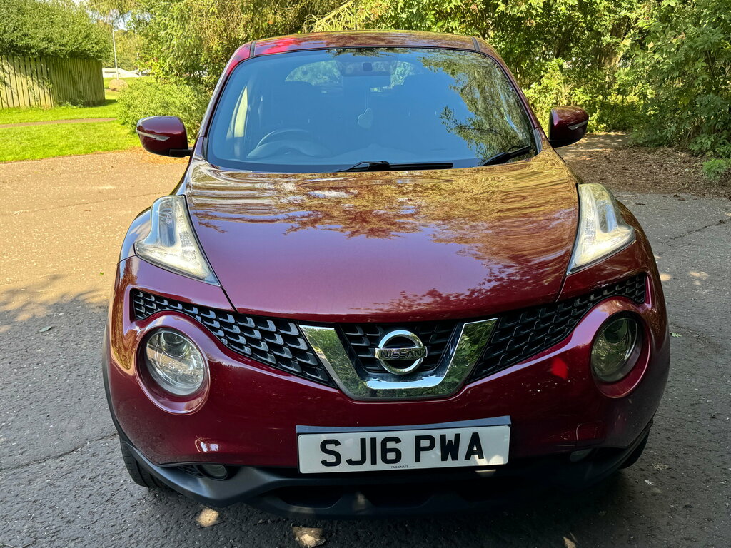 Nissan Juke Juke Hatchback Red #2