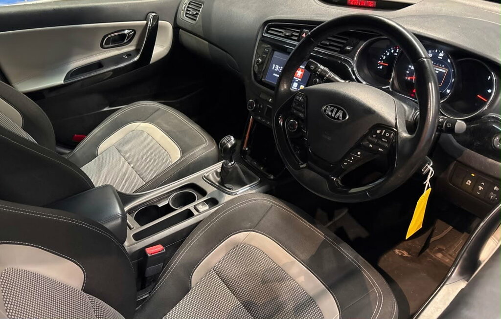 Kia Ceed Ceed Sportswagon White #4