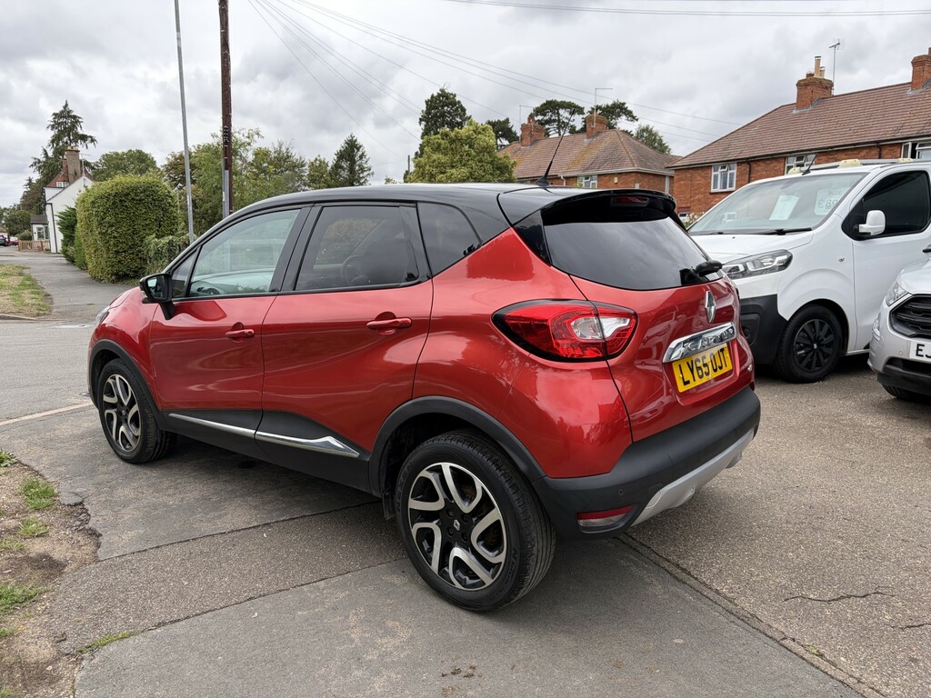 Renault Captur 1.5 Signature Nav Dci 90 Red #3