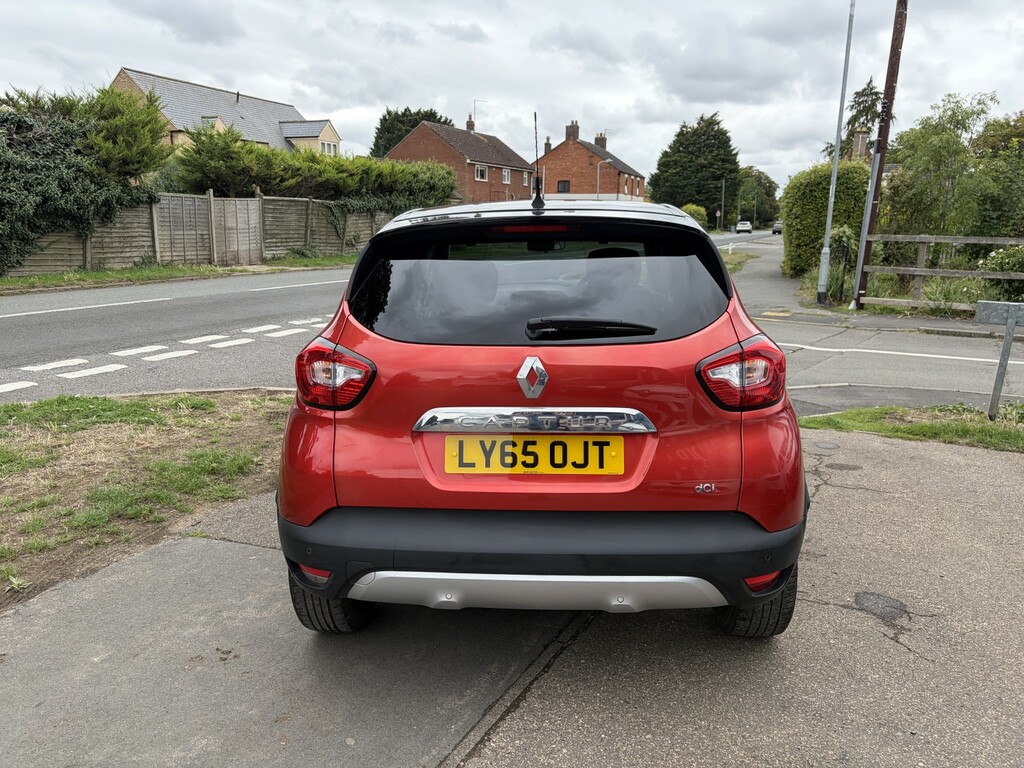Renault Captur 1.5 Signature Nav Dci 90 Red #4