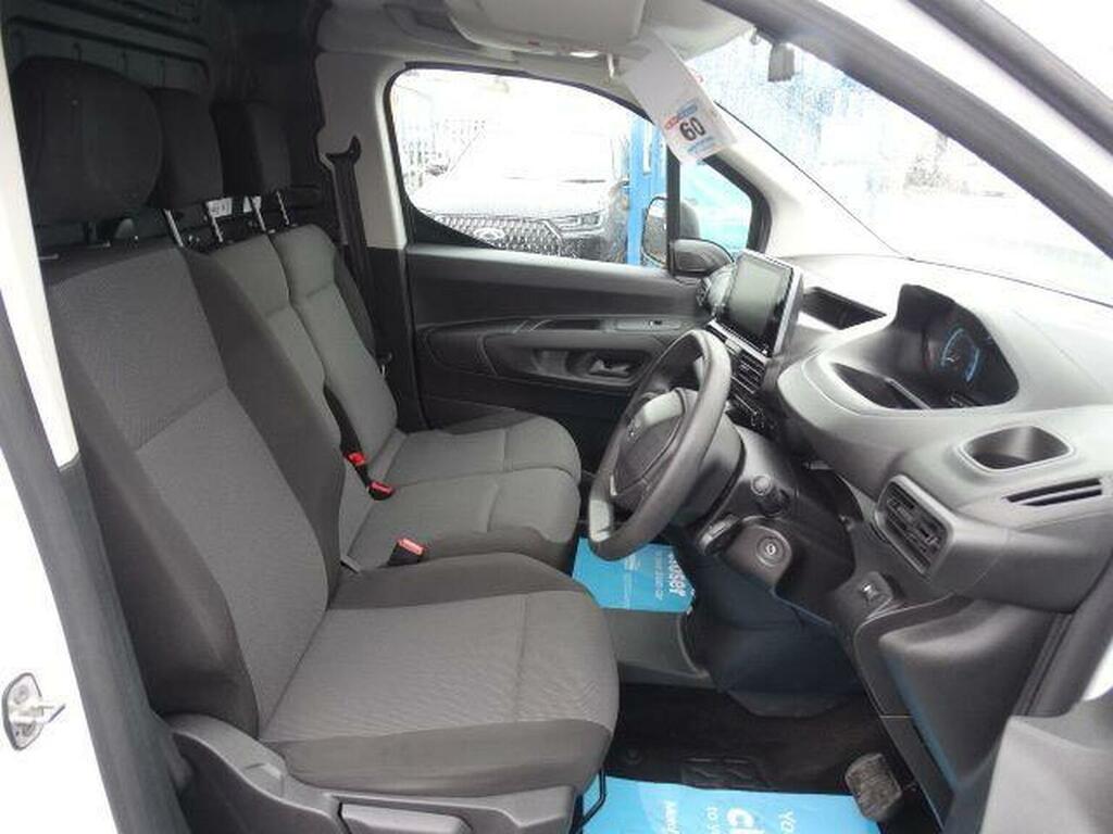 Peugeot E-Partner Mpv White #9