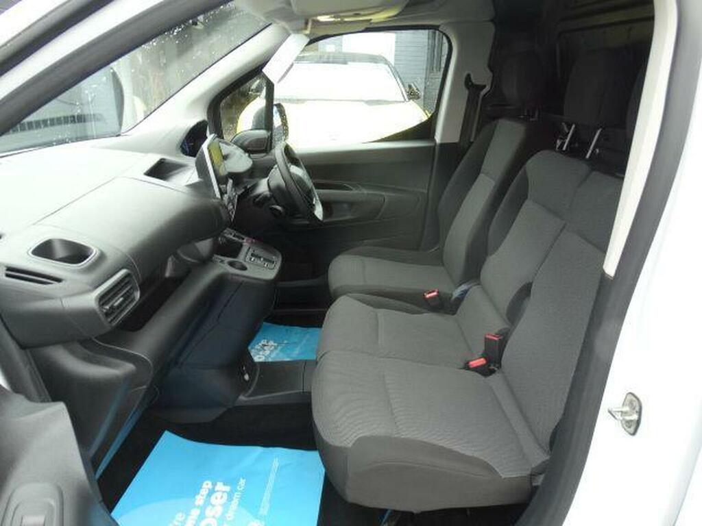 Peugeot E-Partner Mpv White #10