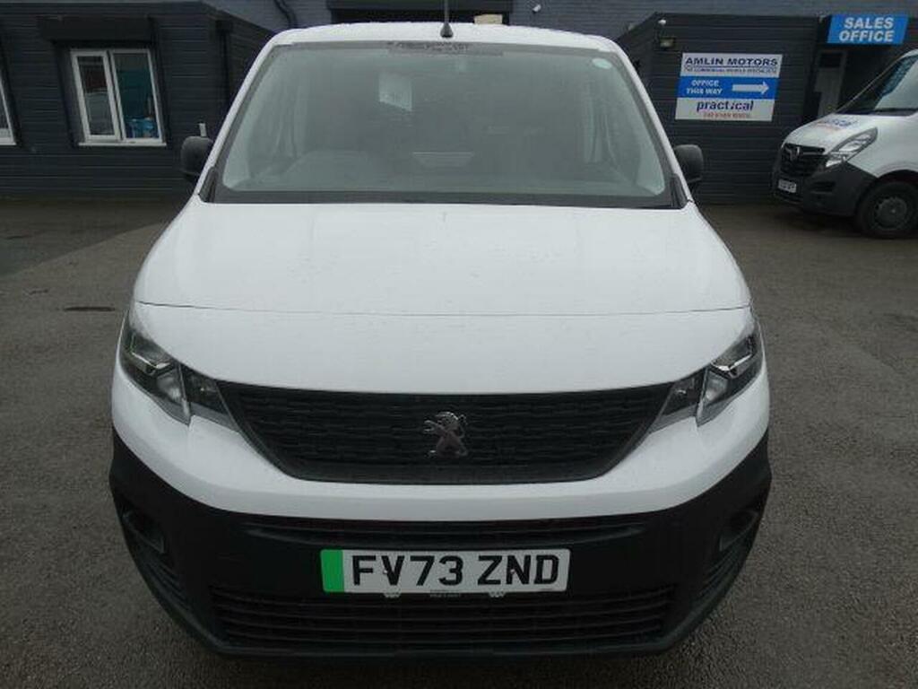 Peugeot E-Partner 800 50Kwh Professional Premium Standard Panel Va White #2