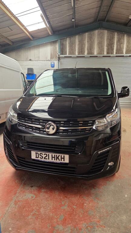 Vauxhall Vivaro 2.0 Turbo D 3100 Sportive L2 H1 Euro 6 Ss Black