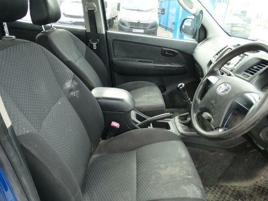 Toyota HILUX 2.5 D-4d Active 2015 Grey #9