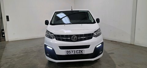Vauxhall Vivaro Vivaro L2 DS73CZK White #2
