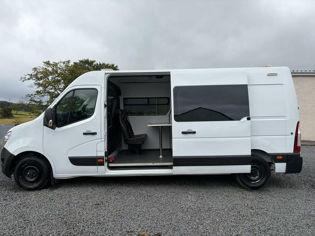 Nissan NV400 Panel Van White #12