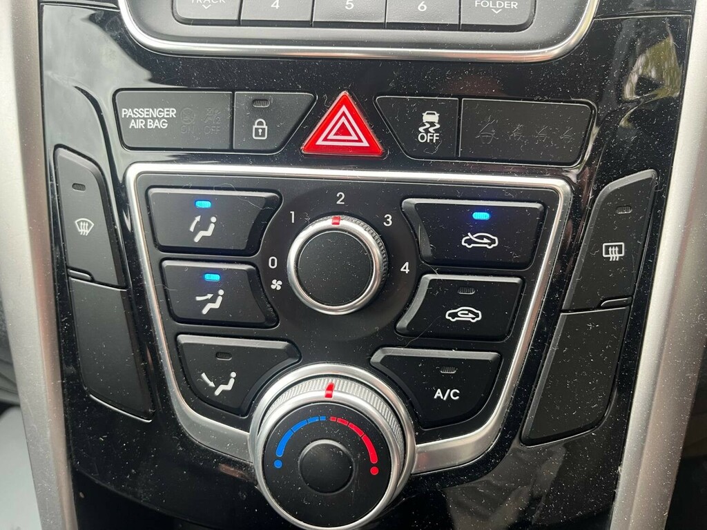 Hyundai I30 Crdi Blue Drive Style Blue #18