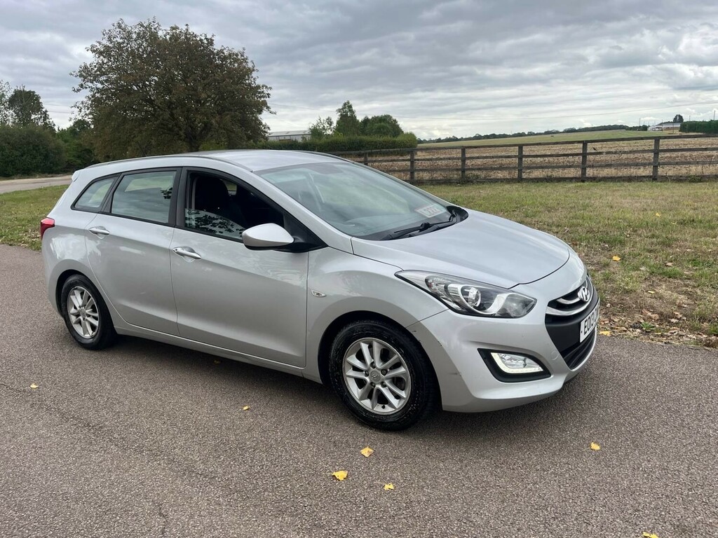 Hyundai I30 1.6 Active Estate Silver #2