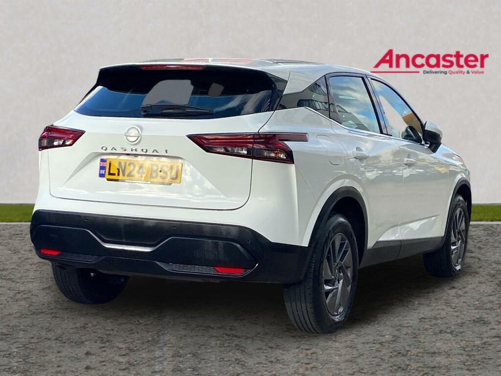Nissan Qashqai 1.3 Dig-t Mh 158 Acenta Premium Xtronic White #3