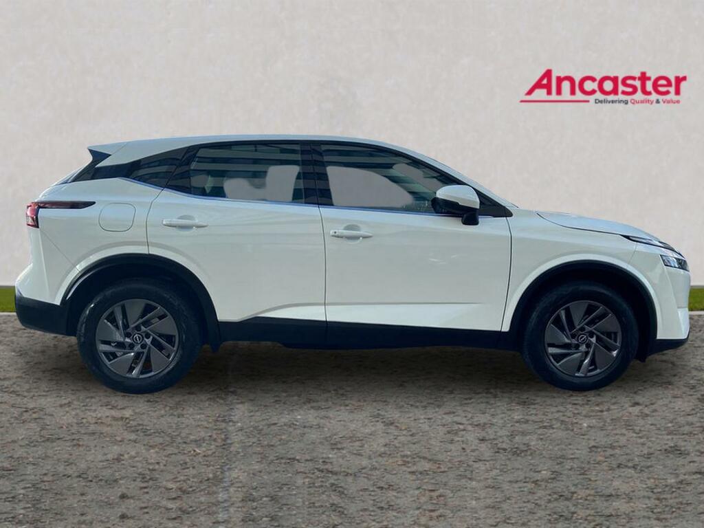Nissan Qashqai 1.3 Dig-t Mh 158 Acenta Premium Xtronic White #2