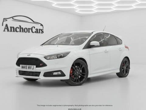 Ford Focus 2.0T Ecoboost St-3 White