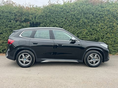 BMW iX1 30 66.5Kwh Xline AP24HTE Black #4