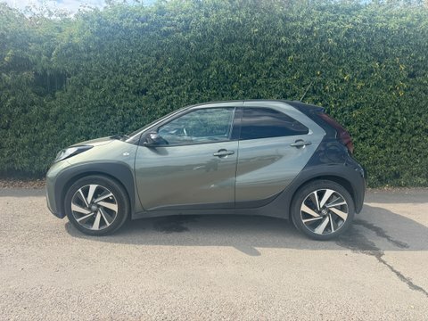 Toyota Aygo X 1.0 Vvt-i Edge Green #5