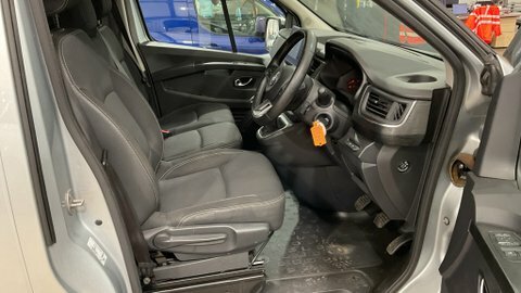 Nissan Primastar Primastar Acenta Dci White #9