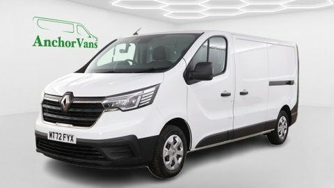 Renault Trafic Sport White #1