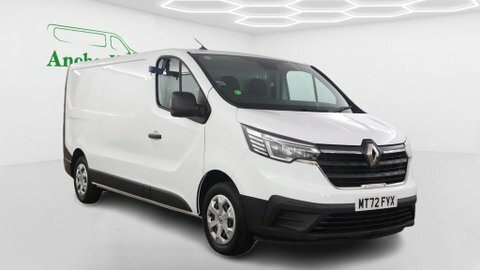 Renault Trafic Sport White #2