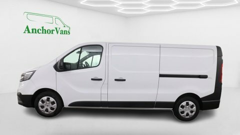 Renault Trafic Sport White #7