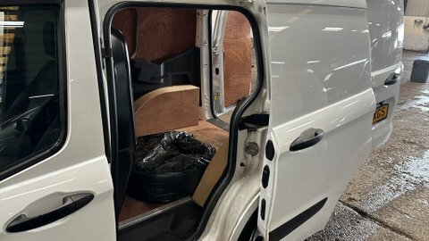 Ford Transit Courier Courier 1.5L Limited Tdci 0D 99 Bhp White #8