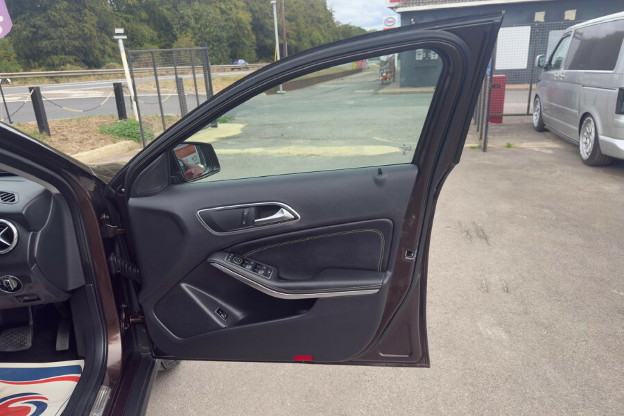 Mercedes-Benz GLA Class Suv Grey #10
