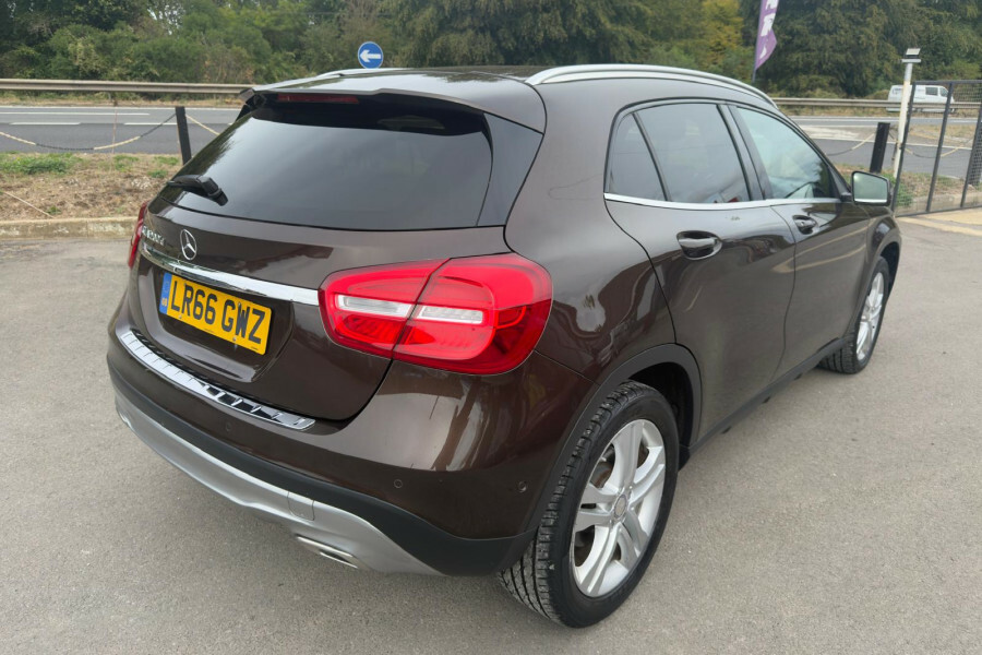 Mercedes-Benz GLA Class Suv Brown #6