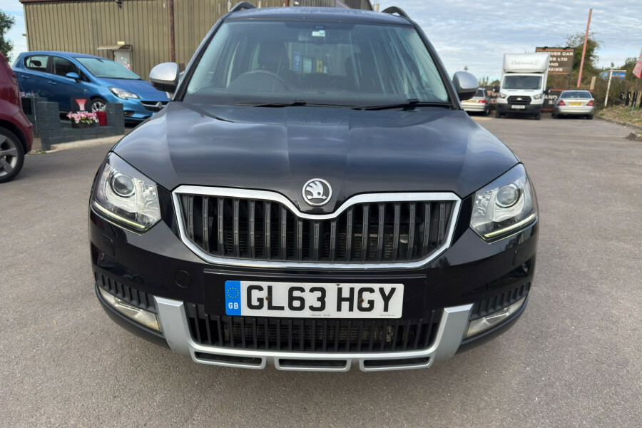 Skoda Yeti Suv Black #2