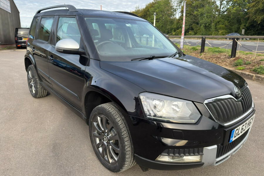 Skoda Yeti Suv Black #3