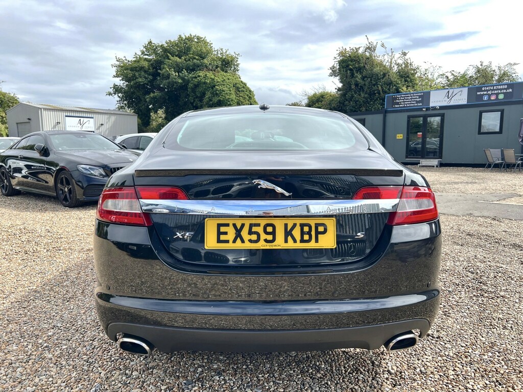 Jaguar XF 3.0D S V6 Luxury Saloon Black #4